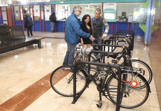 O Concello pon en marcha máis de 40 novos puntos de estacionamento de bicicletas con capacidade para 300